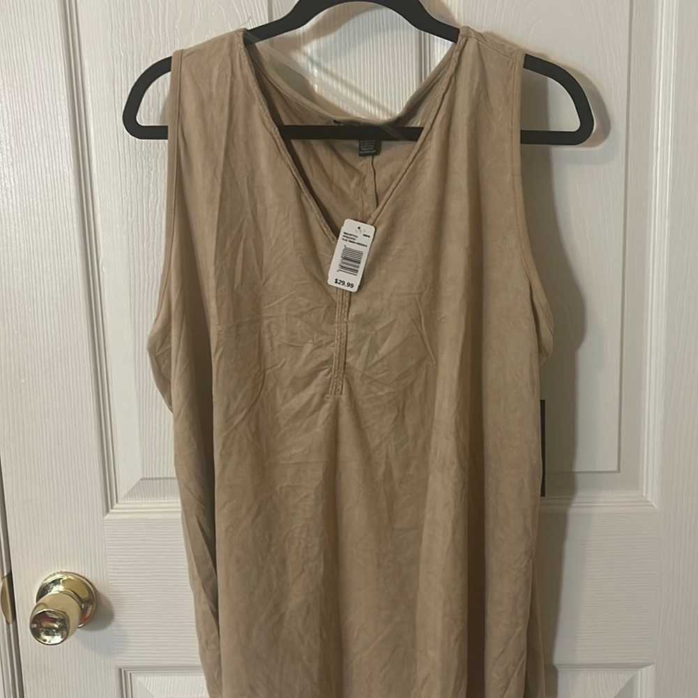 Tan tank